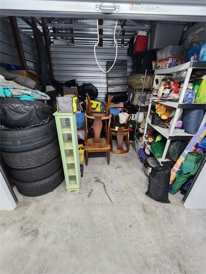 10 x 10 storage unit in Coral Springs, FL