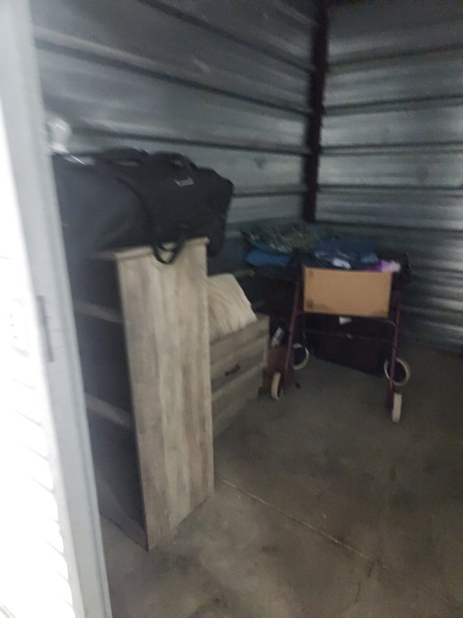 10 x 10 storage unit in Des Moines, IA