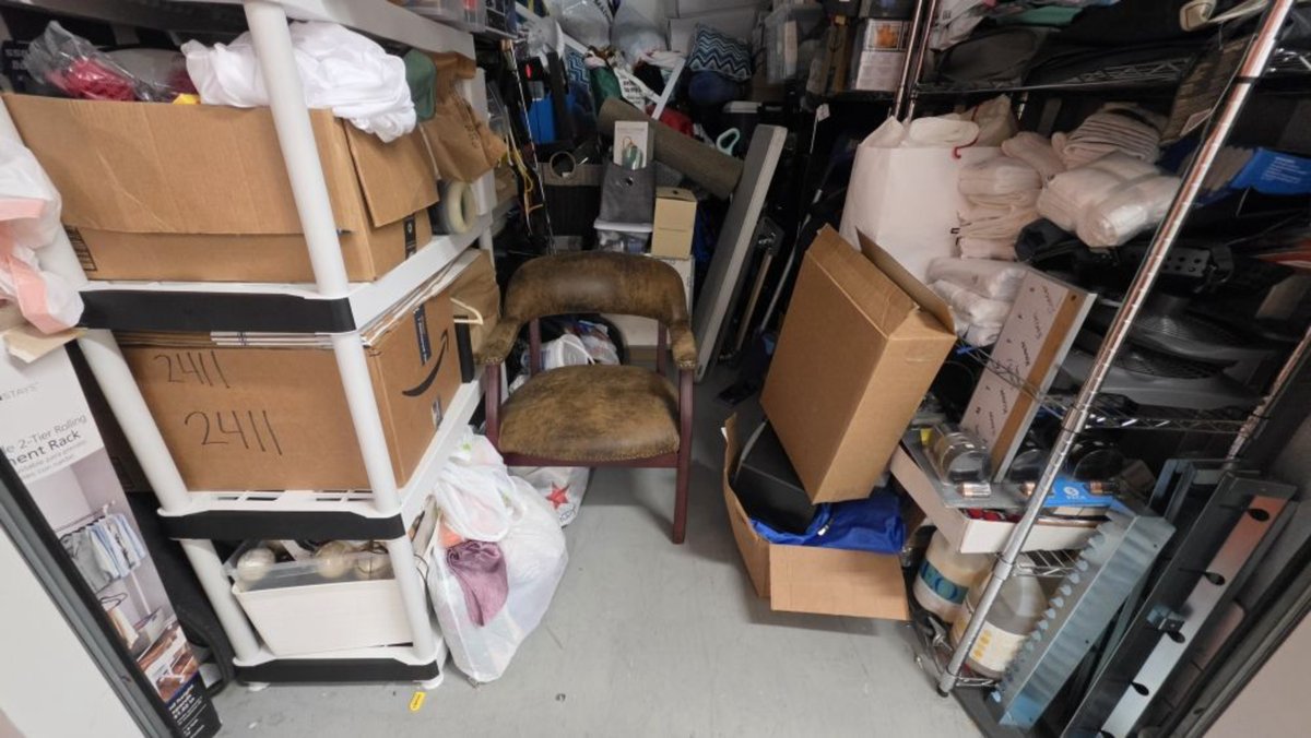 7 x 15 storage unit in Aventura, FL