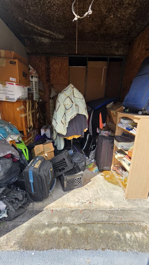 10 x 10 storage unit in Hallandale, FL