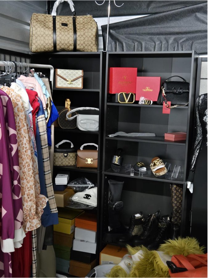 10 x 10 storage unit in Jersey City, NJ