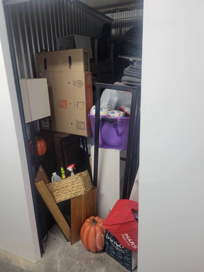 5 x 10 storage unit in Nashville, TN