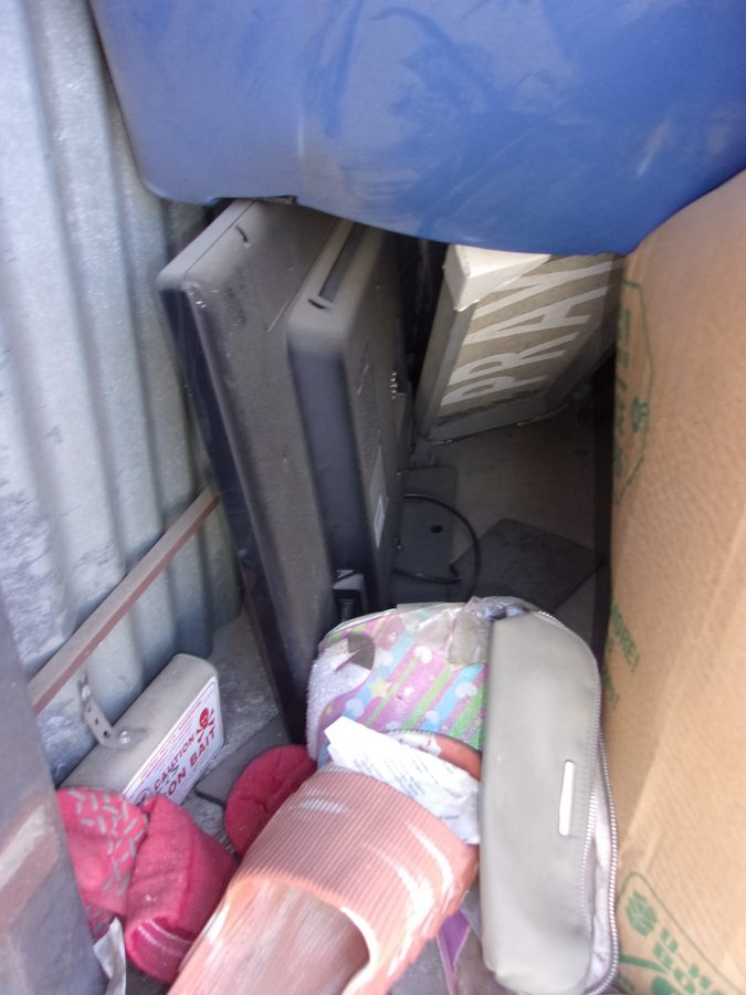 12 x 11 storage unit in Fresno, CA