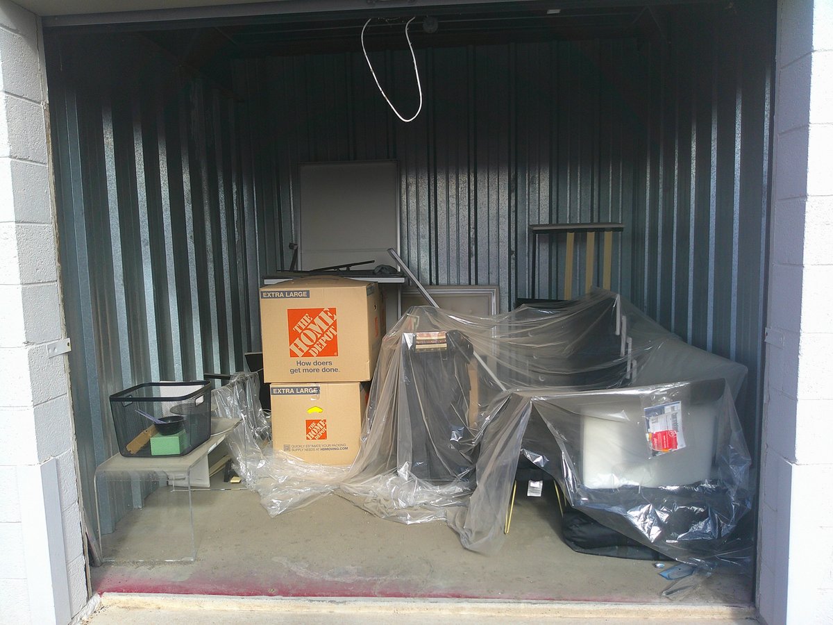 10 x 10 storage unit in Tucson, AZ