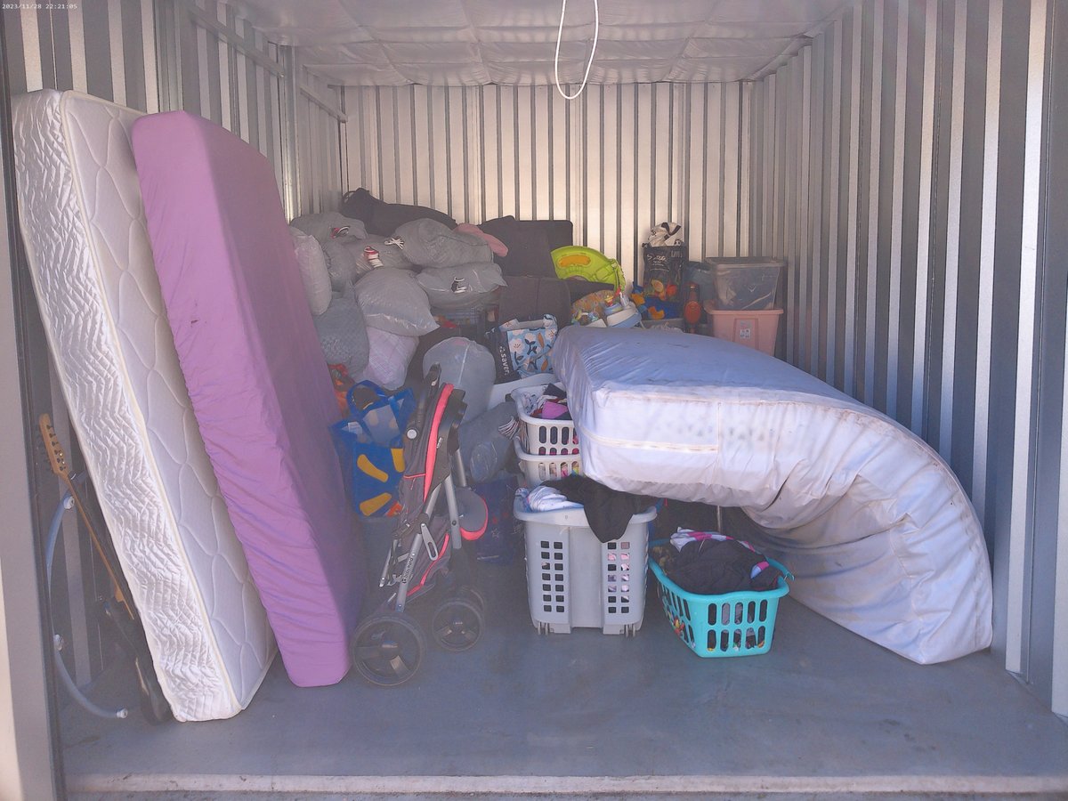 10 x 15 storage unit in Middletown, CT