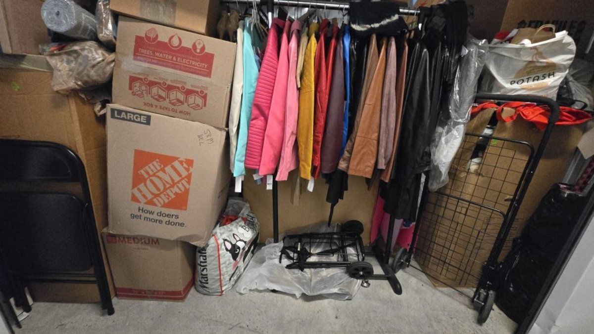 10 x 15 storage unit in Miami, FL