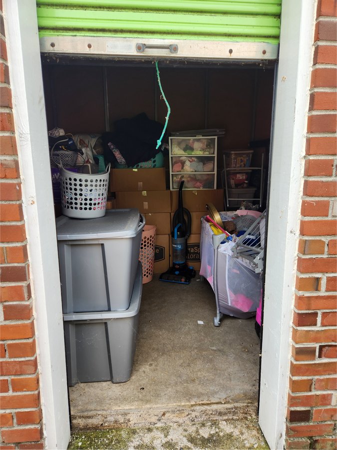10 x 10 storage unit in St Louis, MO
