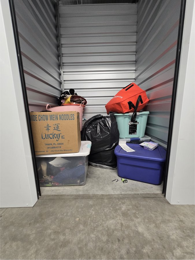 5 x 5 storage unit in Jacksonville, FL