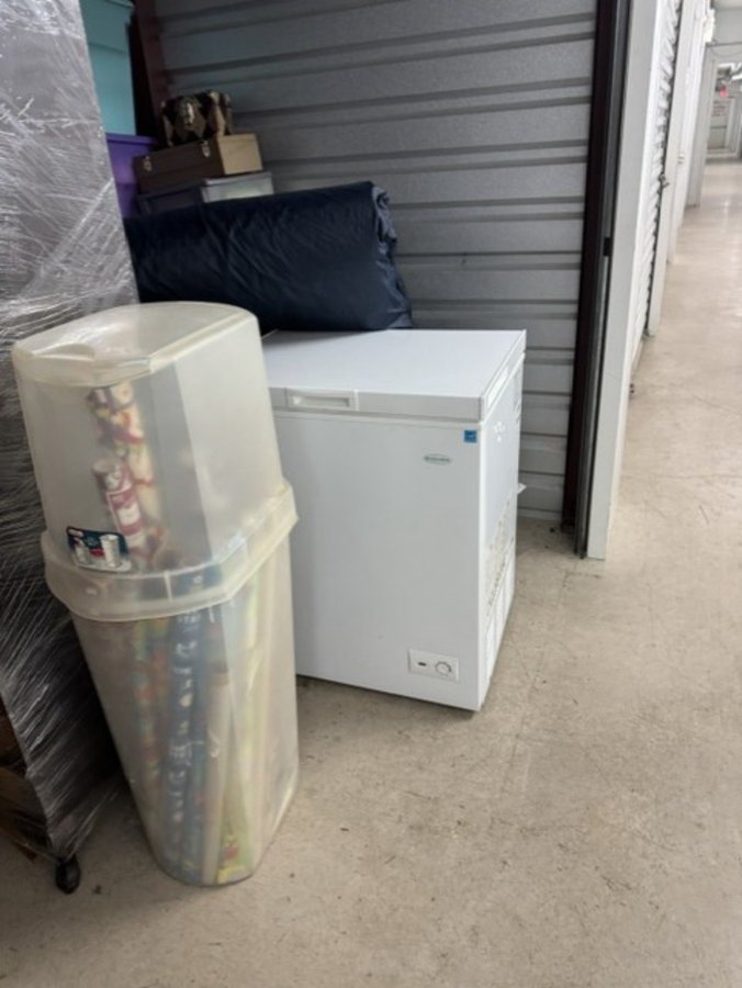10 x 10 storage unit in San Antonio, TX