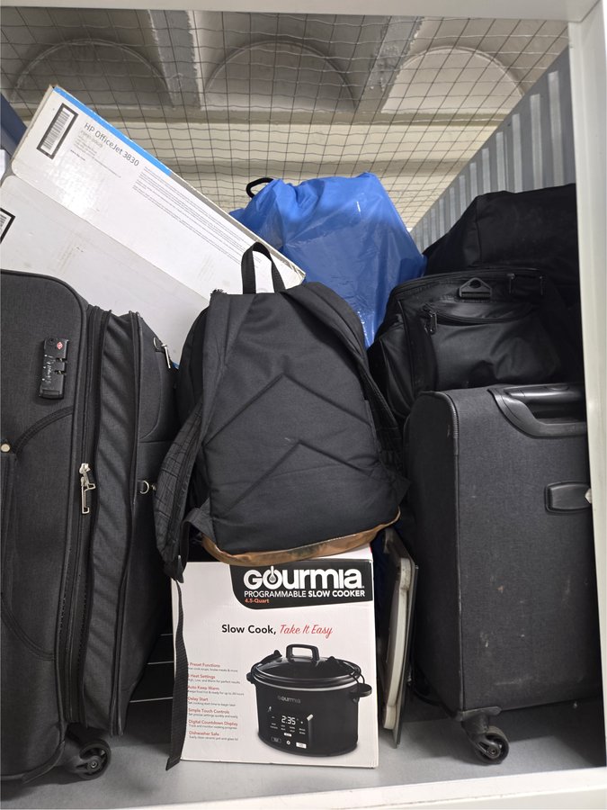 4 x 5 storage unit in Los Angeles, CA