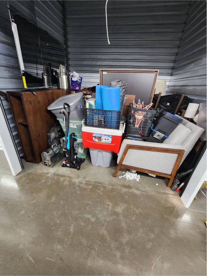 10 x 10 storage unit in Grand Prairie, TX