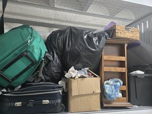 10 x 10 storage unit in Los Angeles, CA