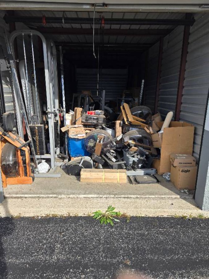 10 x 30 storage unit in Vernon Hills, IL