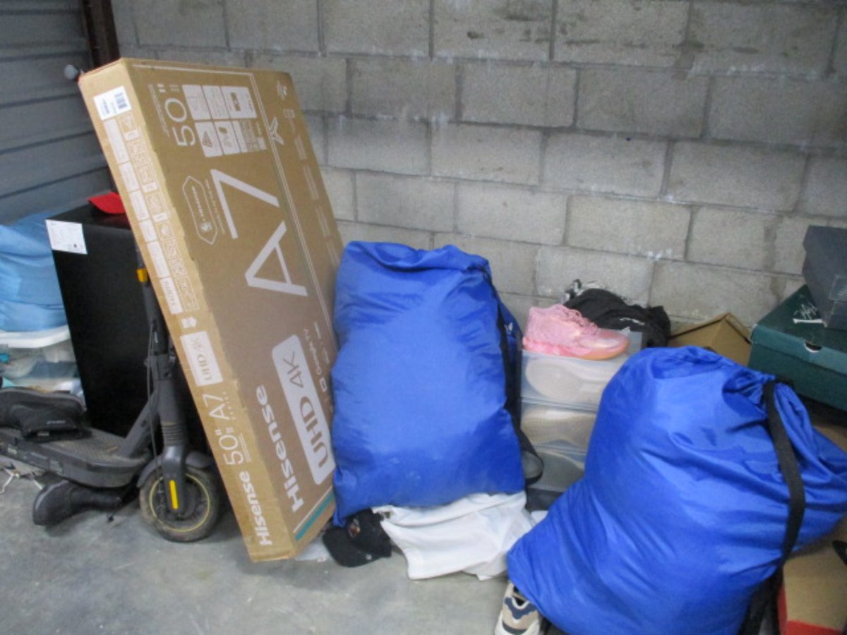 5 x 10 storage unit in Wilmington, DE