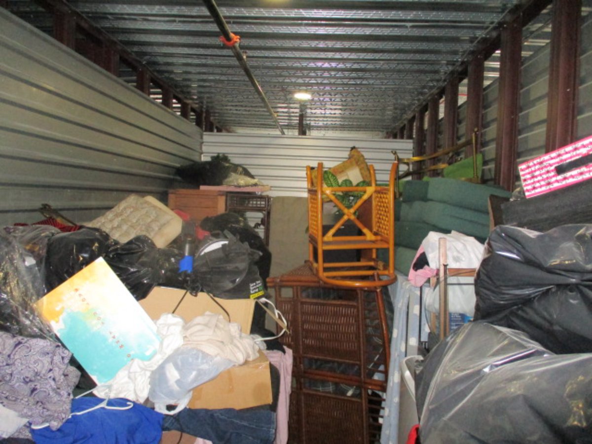 10 x 25 storage unit in Wilmington, DE