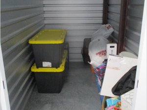 5 x 10 storage unit in Wilmington, DE