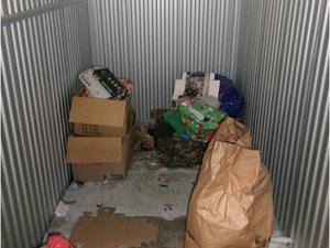 5 x 10 storage unit in New Castle, DE