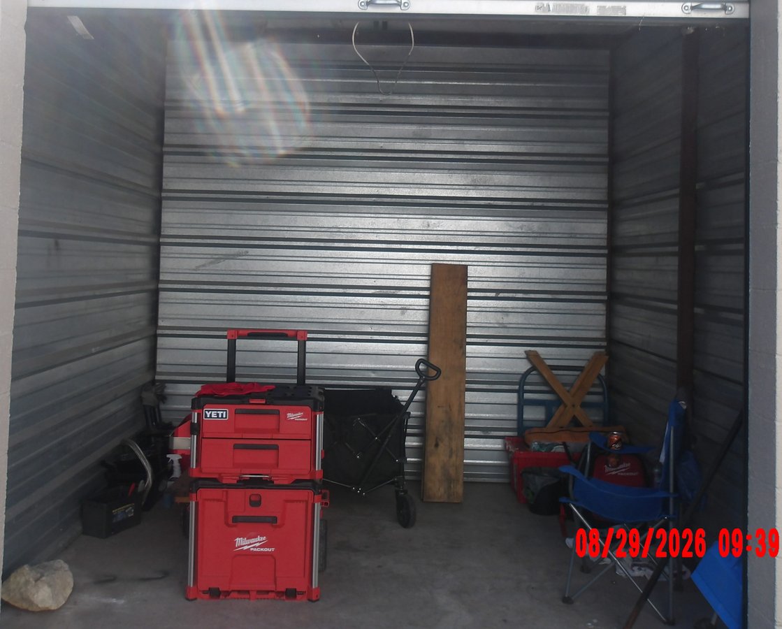 10 x 10 storage unit in Nashville, TN
