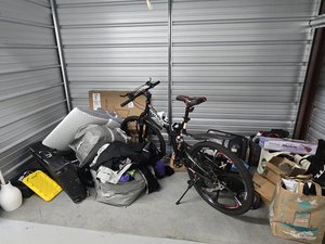 10 x 5 storage unit in Jacksonville, FL