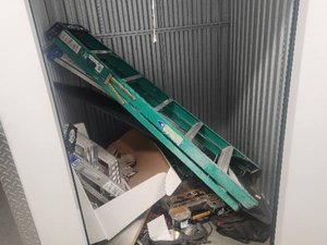 5 x 5 storage unit in Chicago, IL