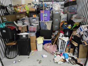 10 x 8 storage unit in Miami Gardens, FL