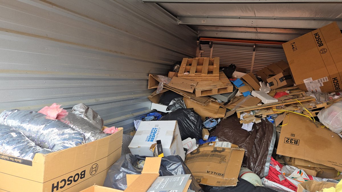 10 x 20 storage unit in Oakdale, NY