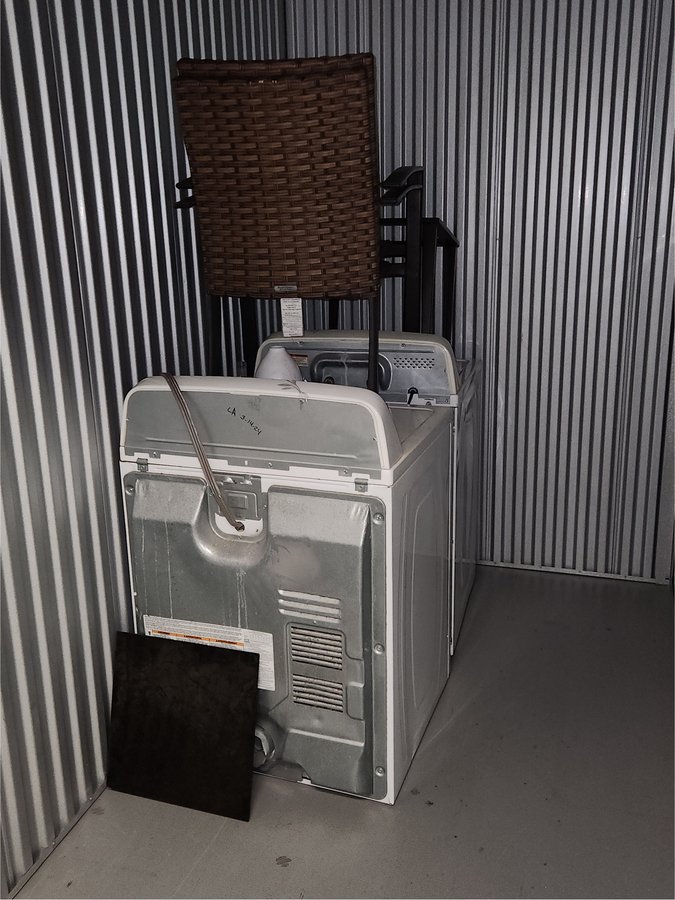 5 x 10 storage unit in Lakeland, FL