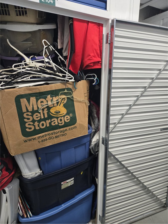 5 x 10 storage unit in Brandon, FL