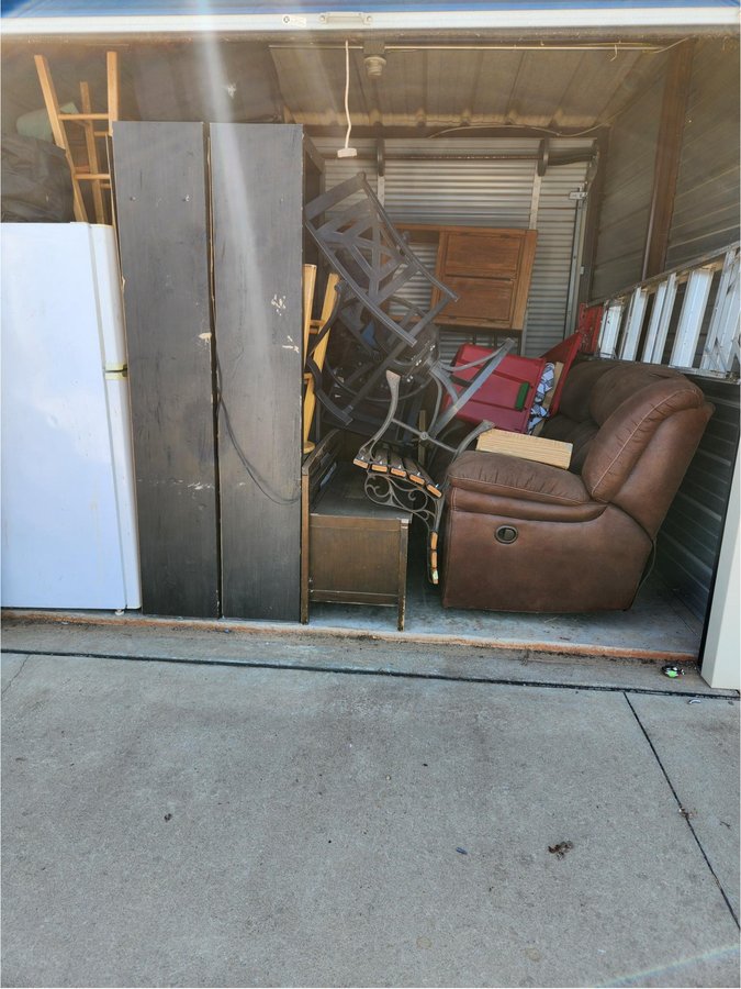 10 x 10 storage unit in Edmond, OK