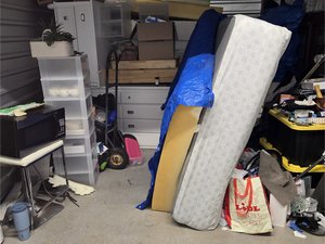 10 x 10 storage unit in Copiague, NY