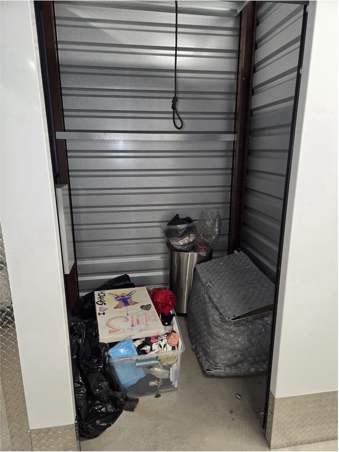 4 x 4 storage unit in Copiague, NY