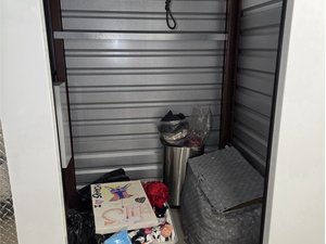 4 x 4 storage unit in Copiague, NY