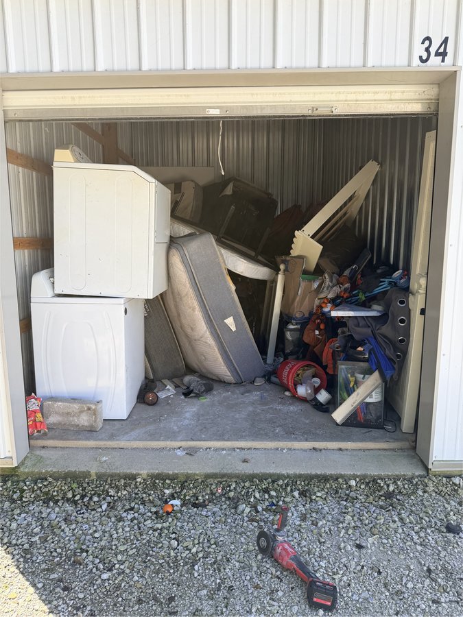 10 x 15 storage unit in Marion, IN