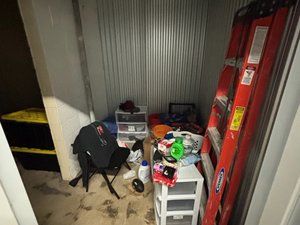 12 x 8 storage unit in Cranbury, NJ