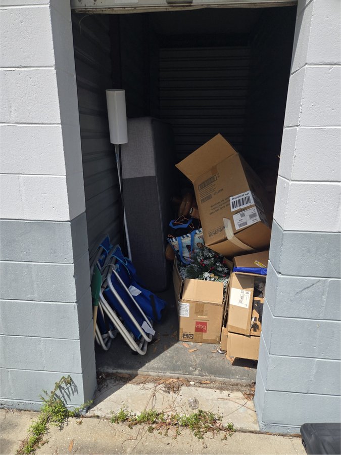 5 x 15 storage unit in Brandon, FL