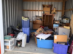 10 x 10 storage unit in Fairmount, IN