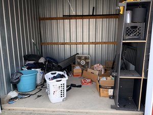 10 x 10 storage unit in Fairmount, IN
