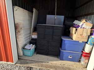 10 x 10 storage unit in Fairmount, IN