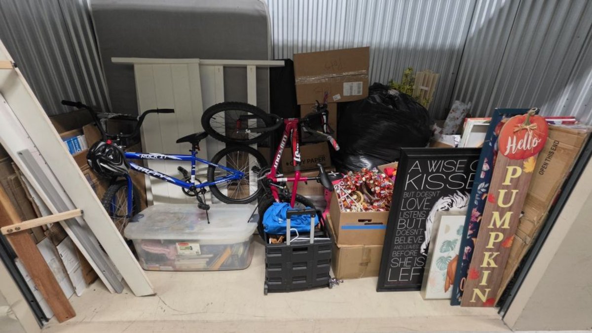 10 x 5 storage unit in Pembroke Pines, FL