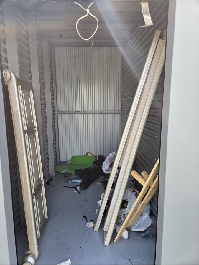 5 x 10 storage unit in Brandon, FL