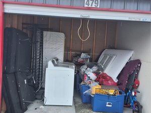 10 x 10 storage unit in Springfield, IL