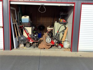 10 x 15 storage unit in Springfield, IL