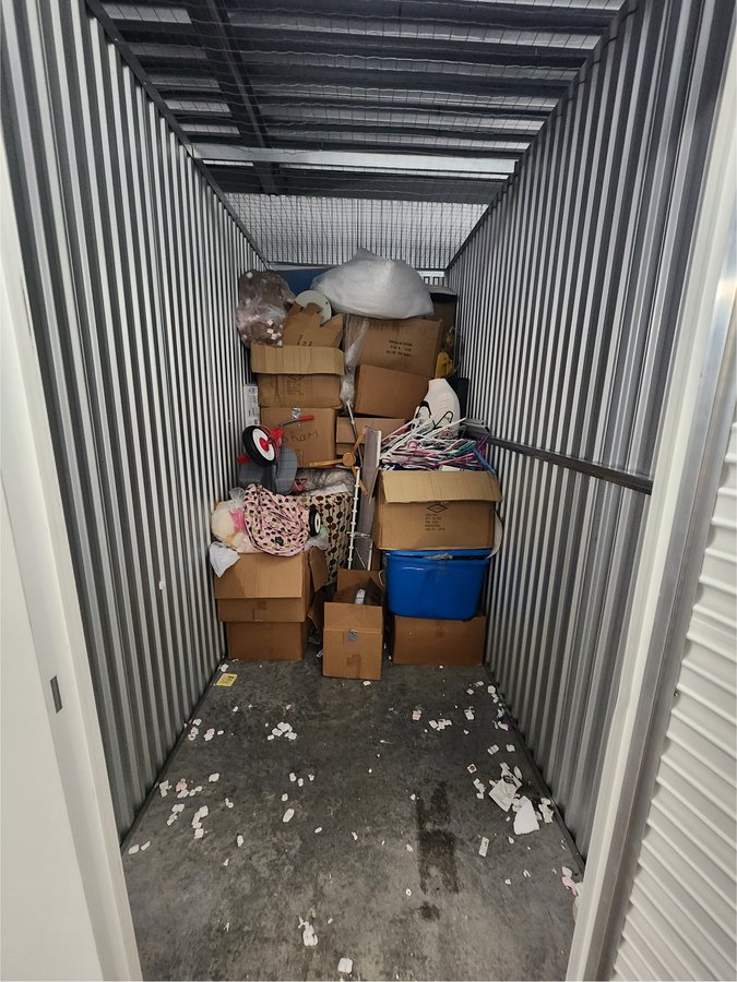 5 x 10 storage unit in Poinciana, FL