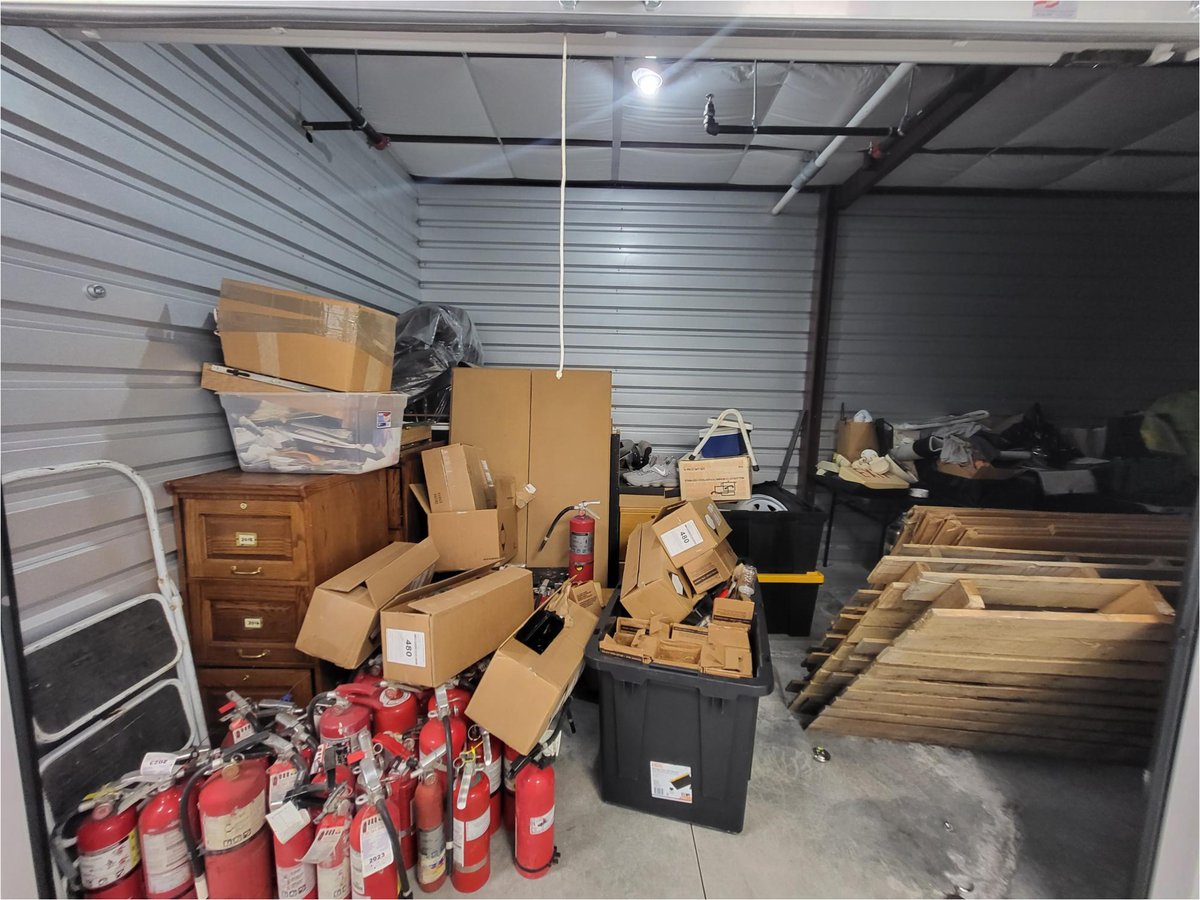 30 x 9 storage unit in Whiting, NJ