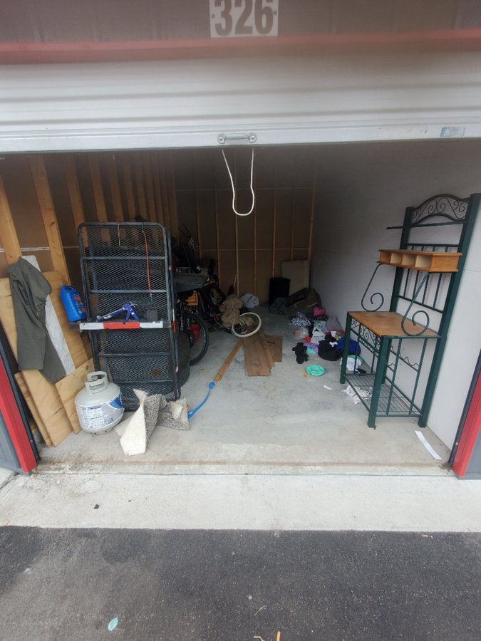 10 x 15 storage unit in Lincoln, NE