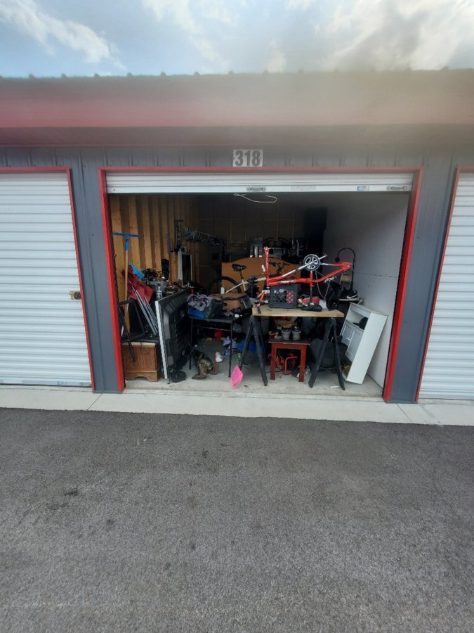 10 x 15 storage unit in Lincoln, NE