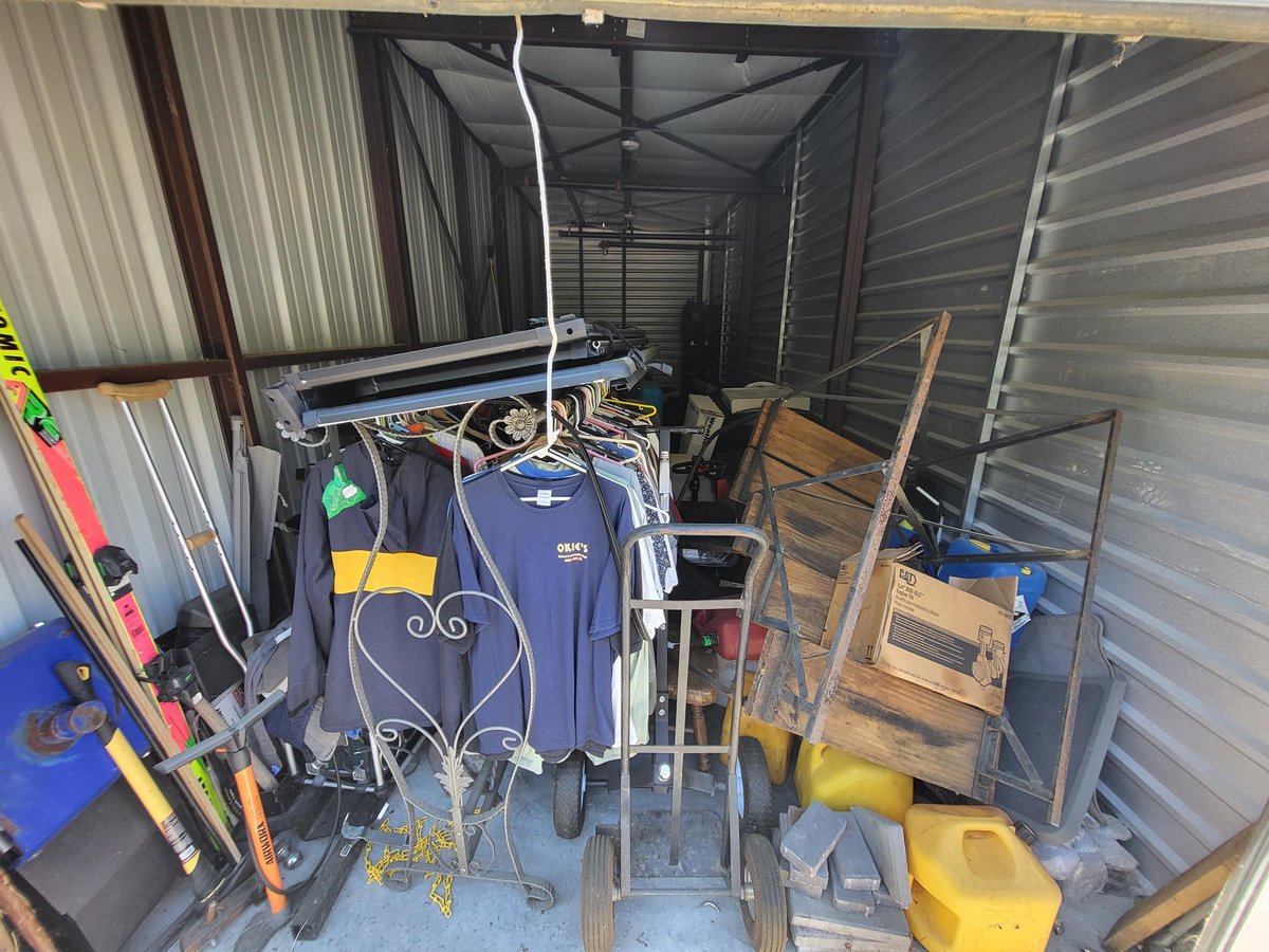 10 x 30 storage unit in Whiting, NJ