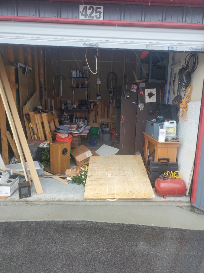 10 x 15 storage unit in Lincoln, NE