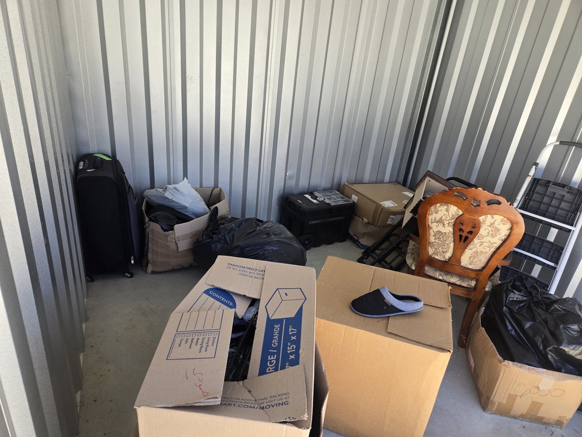 10 x 10 storage unit in Murfreesboro, TN