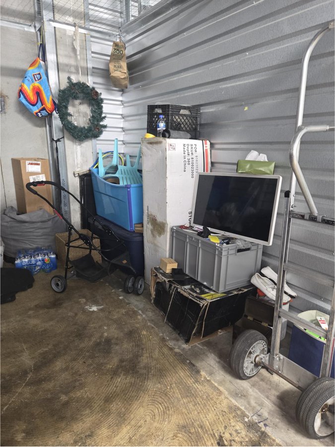 10 x 15 storage unit in Pompano Beach, FL